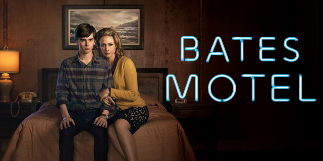 Vera Farmiga and Freddie Highmore in the television series Bates Motel