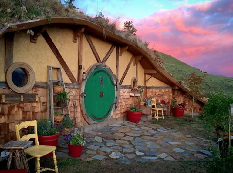 hobbit hole hobbit-hole-front-house