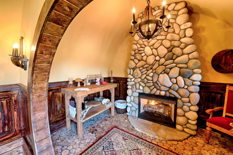 hobbit hole hobbit-hole-living-room