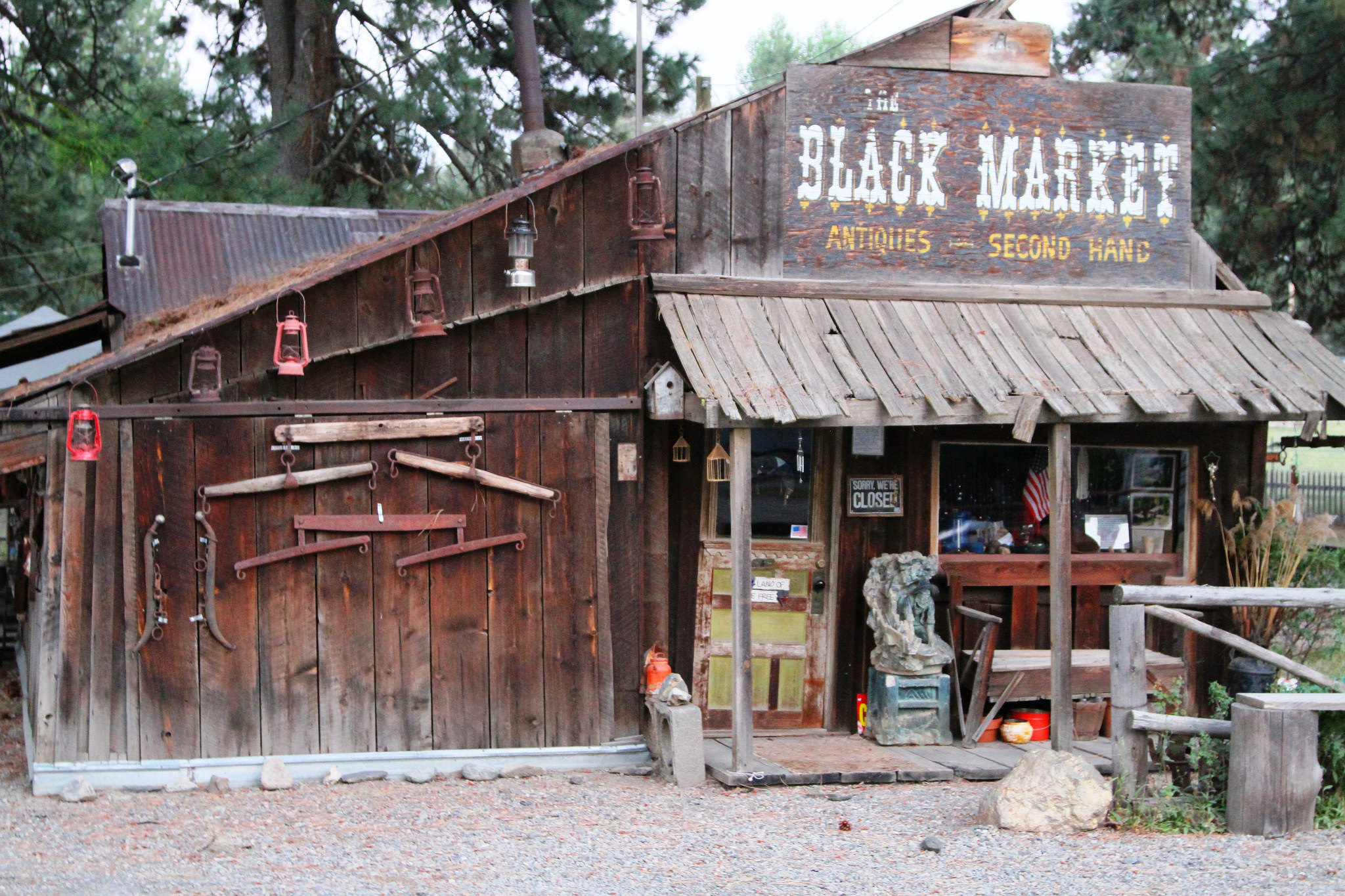 Put This Oregon Ghost Town Road Trip On Your Fall Bucket List Before The Season Ends