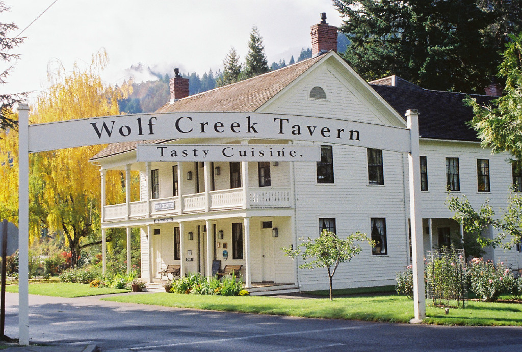 This Charming Oregon Hotel Has Over 140 Years of Haunted Secrets
