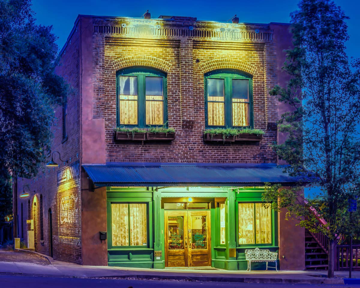 peerless wb The Peerless Hotel
