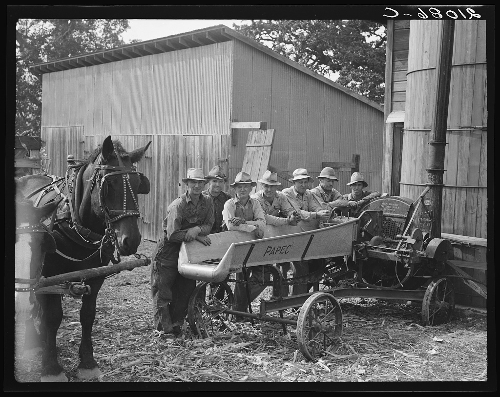 Dorothea Lange, Great Depression, Vintage Oregon Photos, Historic Images, Farm Workers, 1930s, Real Photos, Old Slides, Eastern Oregon, Dust Bowl, Willamette Valley, Time Capsule, Yamhill County