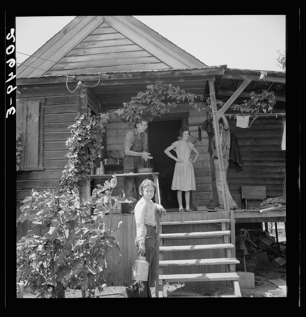 Dorothea Lange, Great Depression, Vintage Oregon Photos, Historic Images, Farm Workers, 1930s, Real Photos, Old Slides, Eastern Oregon, Dust Bowl, Willamette Valley, Time Capsule. Polk County