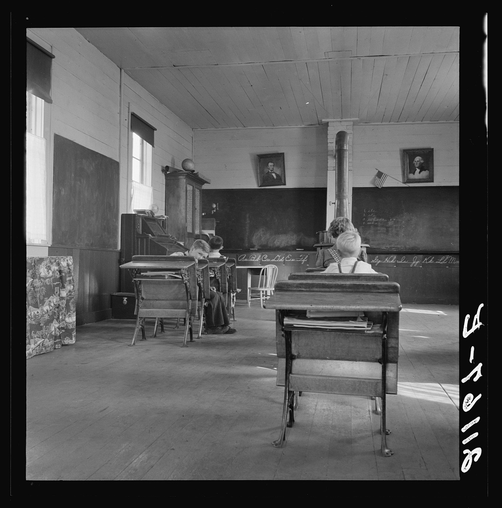 Dorothea Lange, Great Depression, Vintage Oregon Photos, Historic Images, Farm Workers, 1930s, Real Photos, Old Slides, Eastern Oregon, Dust Bowl, Willamette Valley, Time Capsule, Baker County