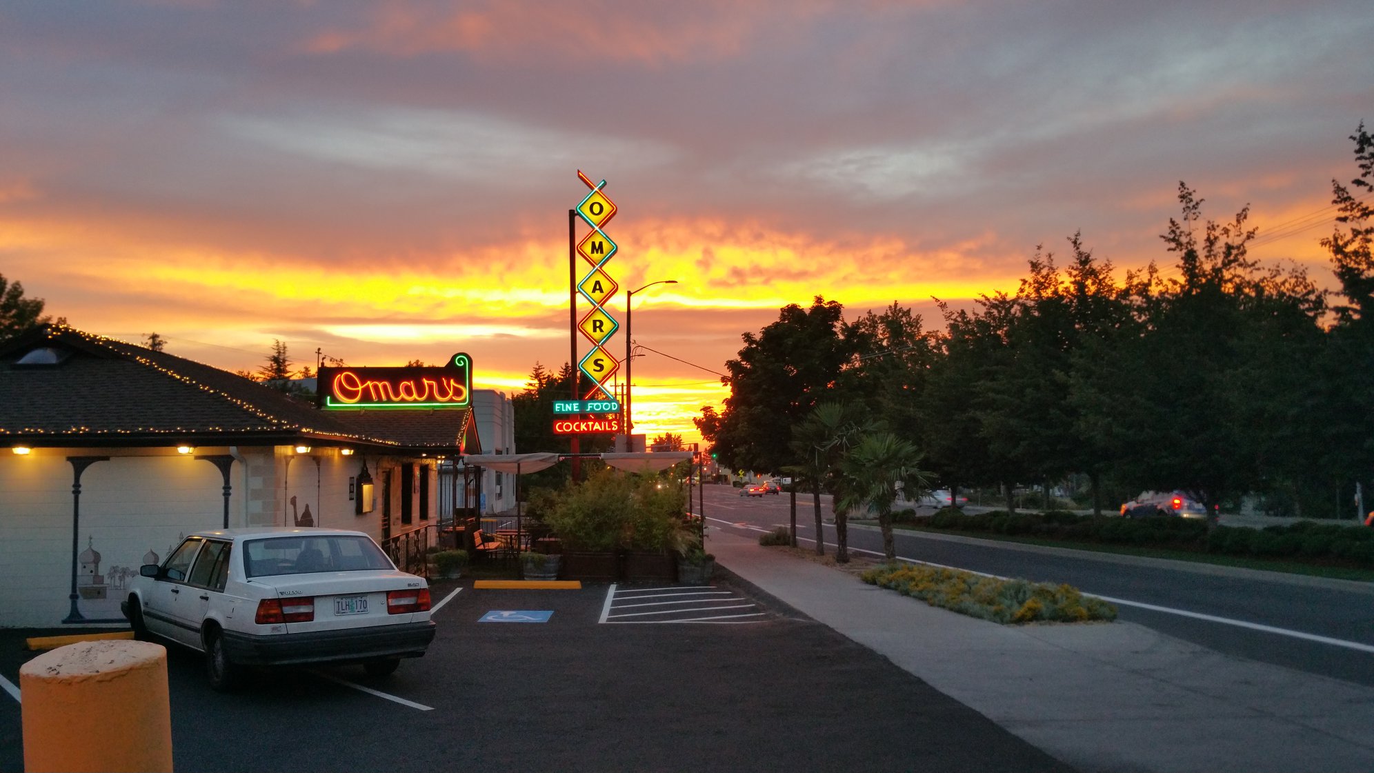 This Classic Steak House Is Oregon’s Longest Continuously Operating Restaurant