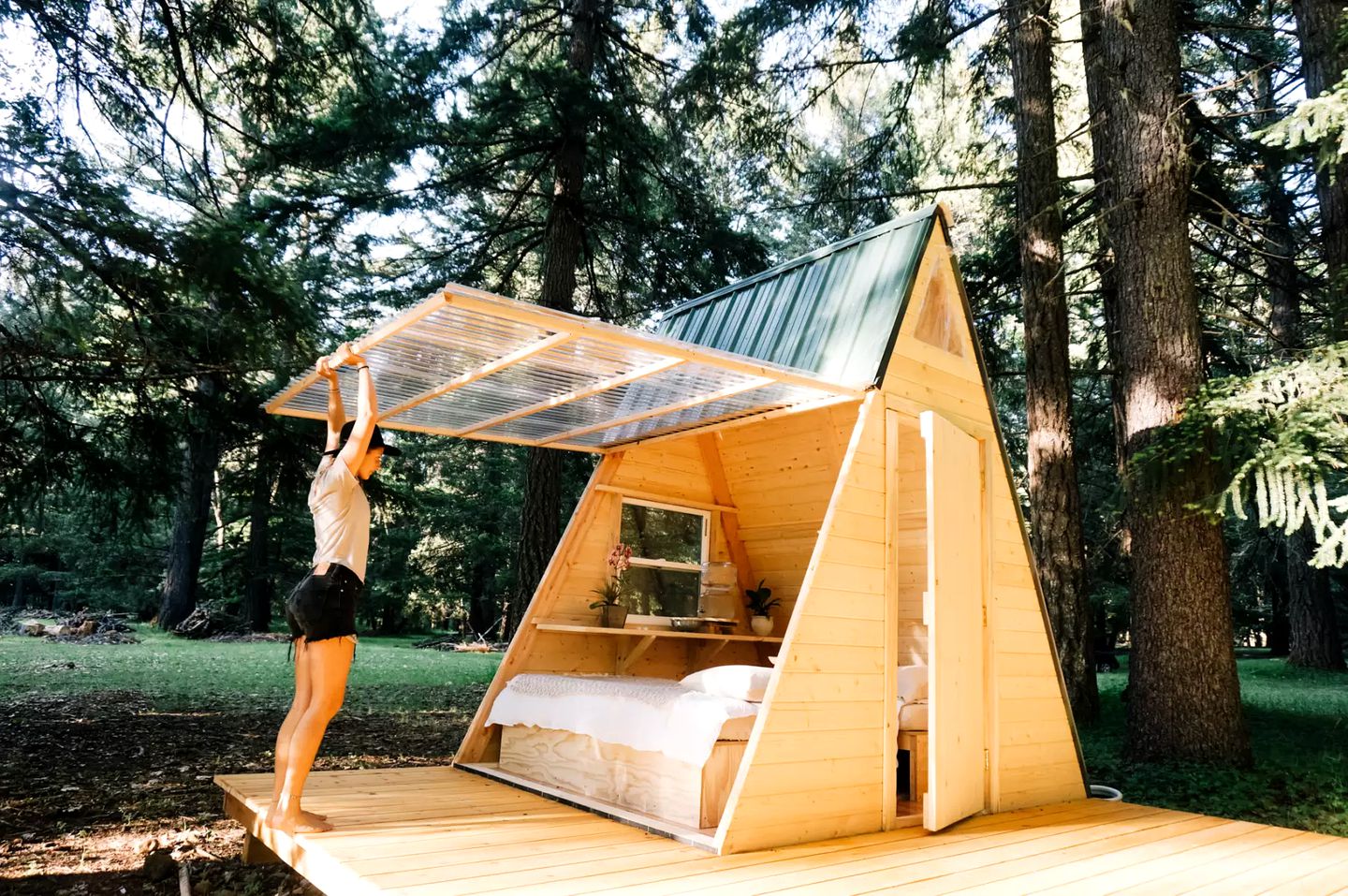 7c9b25975feb1a1f37eb2e31645f1df0 A pretty and tiny A frame cabin in the woods