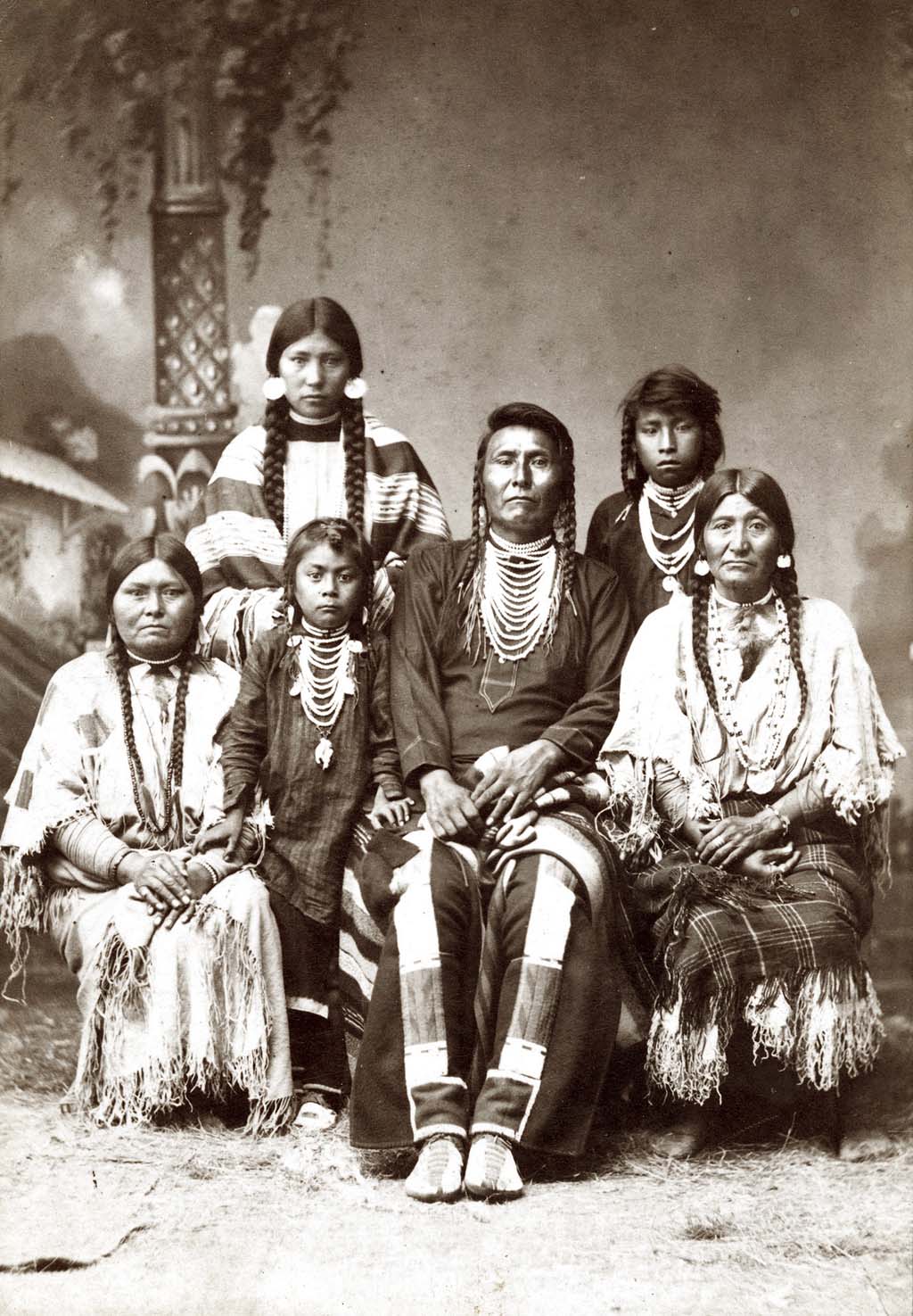 chief joseph the younger and his family in 1880,