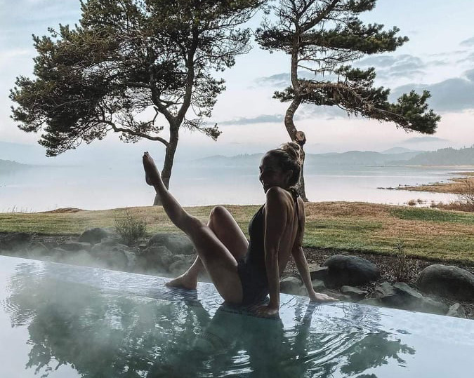 This Fall Take In Gorgeous Bay Views As You Relax At This Spa On The Oregon Coast