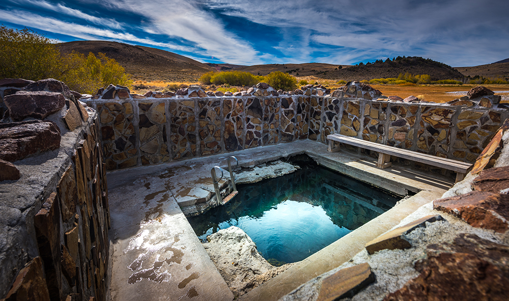 This Remote Oregon Hot Springs Lets You Soak Beneath Desert Skies Where Wild Horses Roam