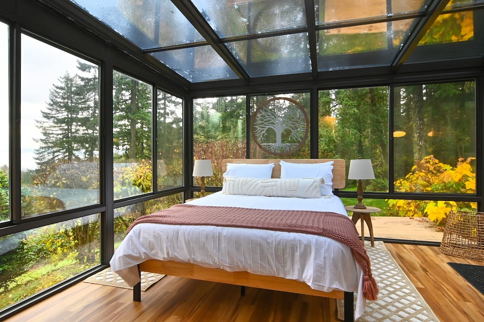 Stay In The Cutest Luxury Airbnb Near Eugene Oregon