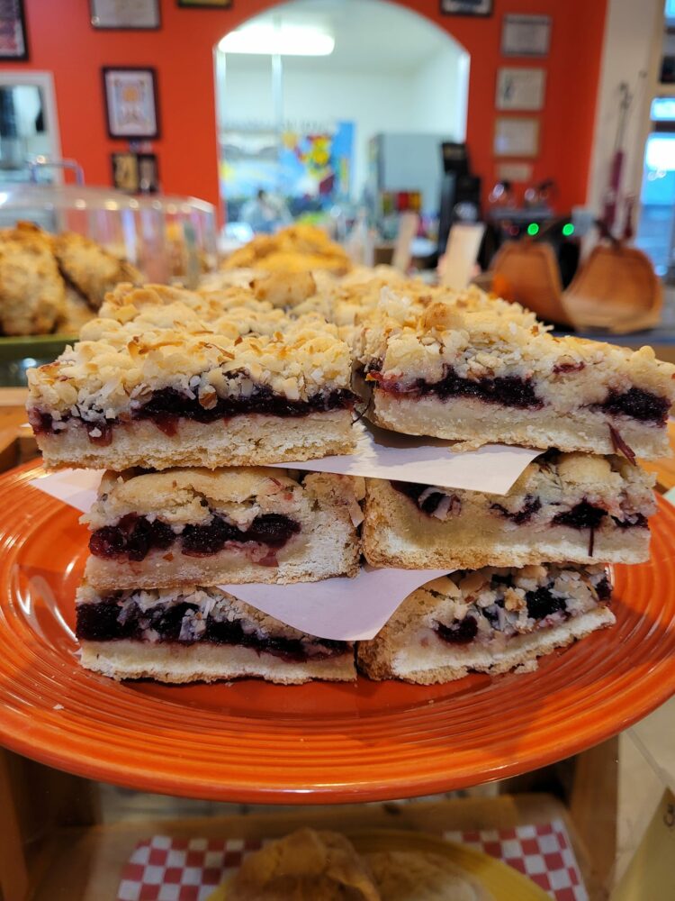 best mom & pop restaurants oregon, Grateful Bread Bakery, Pacific City