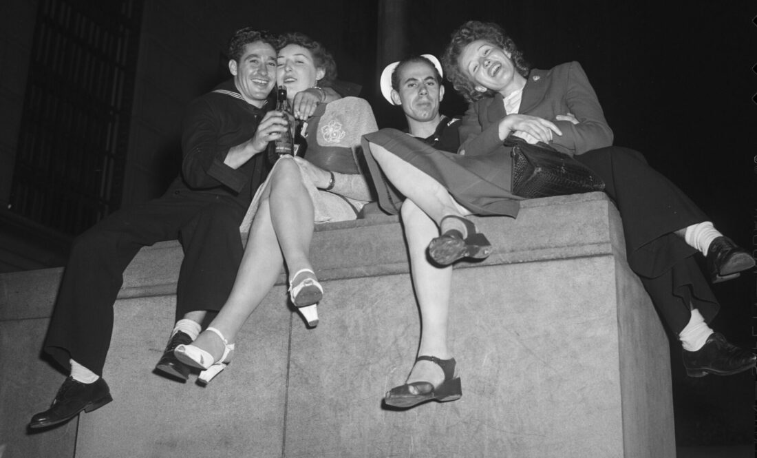 49 Extraordinary Photos of What Oregon Life Was Like During World War II
