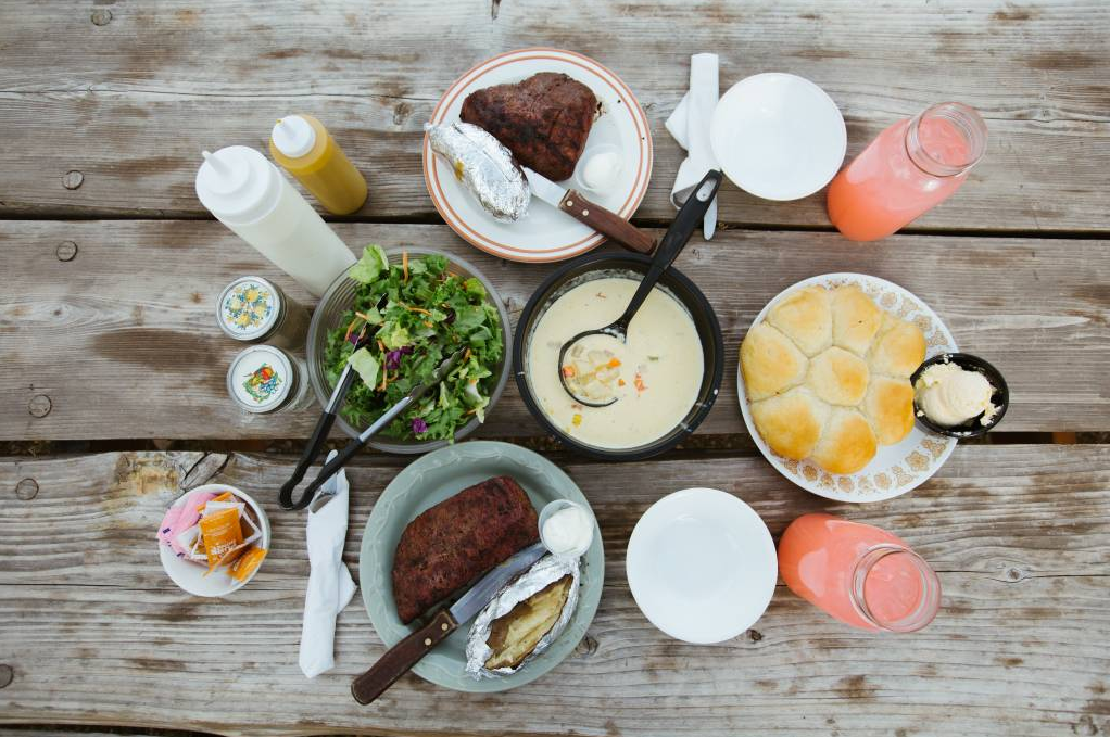 best mom & pop restaurants oregon, The Cowboy Dinner Tree, Silver Lake