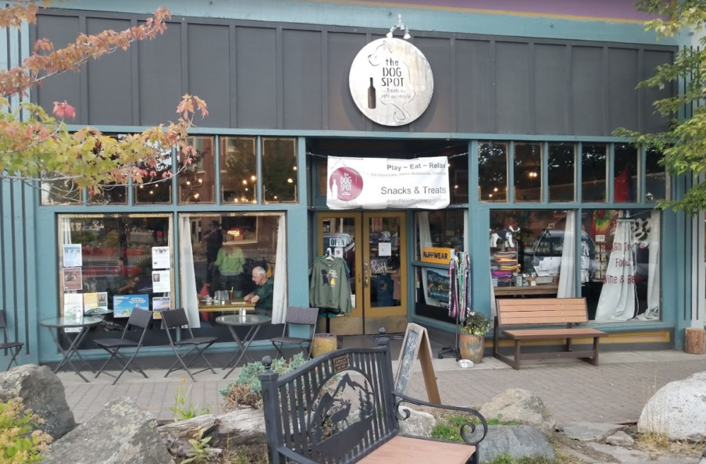 best mom & pop restaurants oregon, The Dog Spot, Joseph