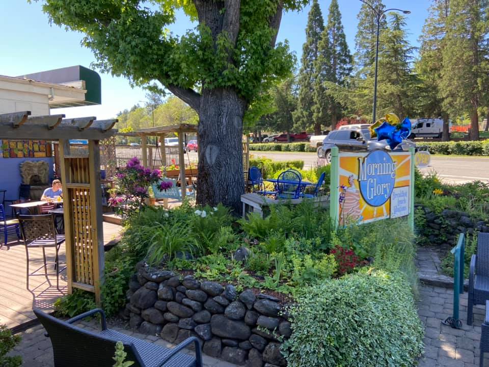 best mom & pop restaurants oregon, Morning Glory Cafe, Ashland