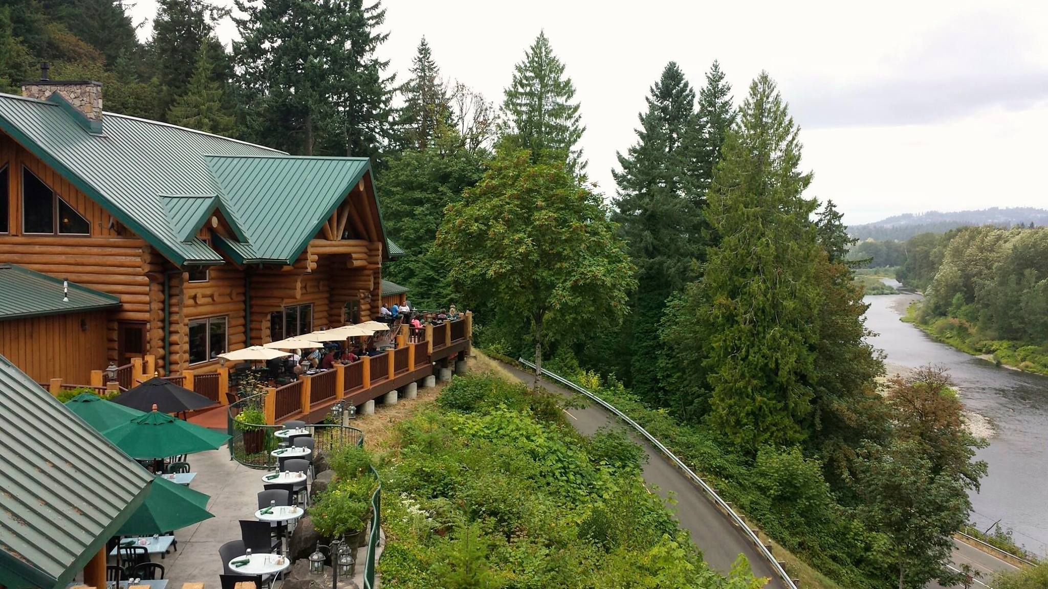 Dine With A Majestic River View At Oregon’s Stone Cliff Inn
