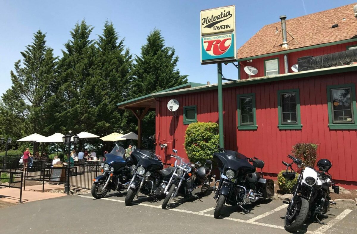 This Historic Oregon Tavern Dating Back To 1922 Is Still A Local Favorite Today
