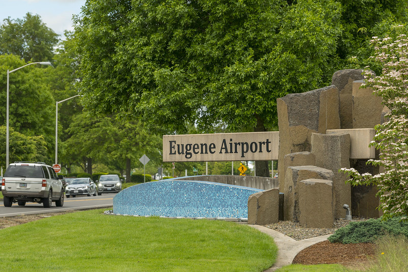 eugene oregon airport