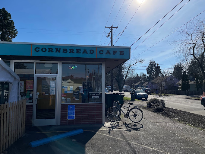 Savor Southern-Inspired Comfort Food at Oregon’s Cornbread Cafe