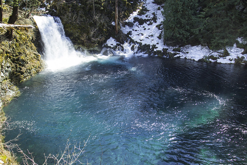 View overlooking Blue Pool Oregon from the trail