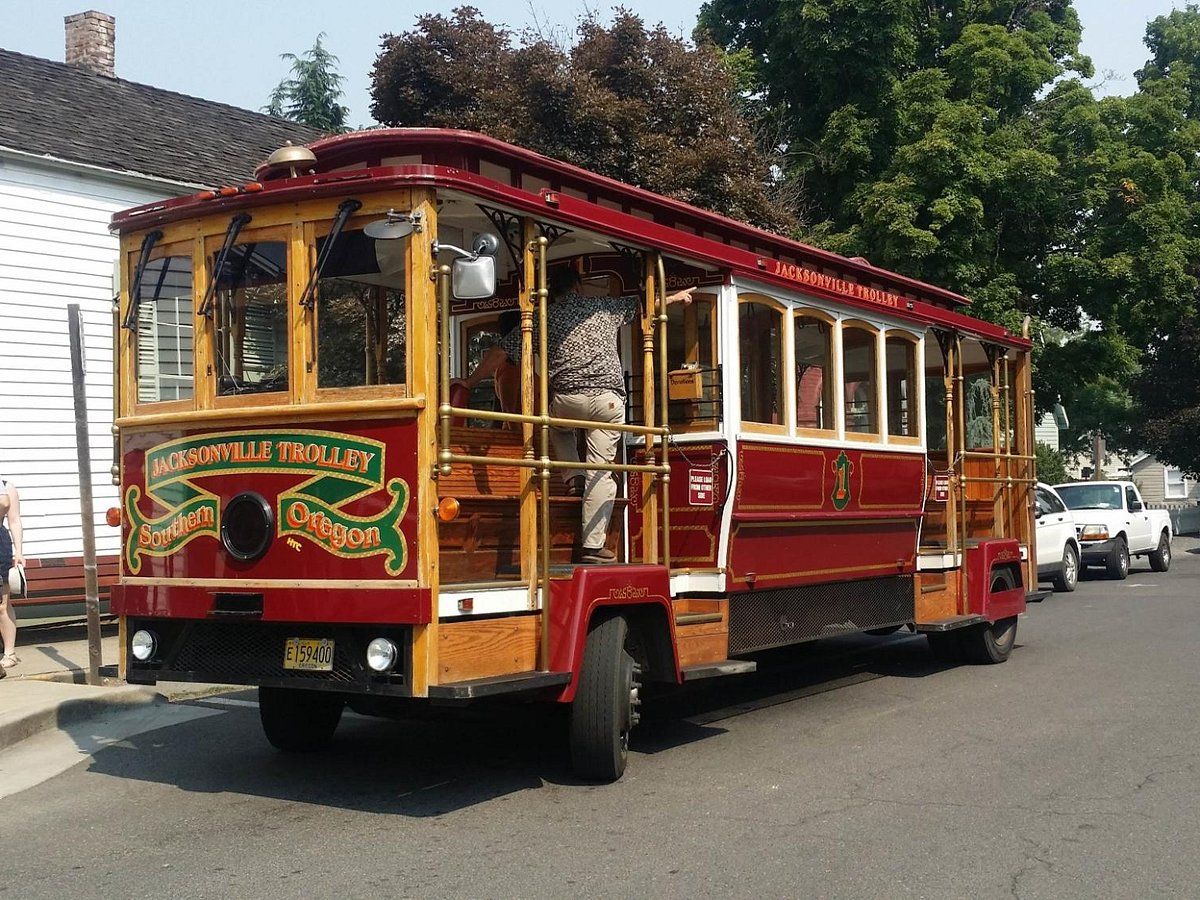 Jacksonville Oregon, Historic Places, Gold Rush Town, Things to Do, Trolley Tours, Britt Festival, Christmas Parade, Downtown, Panning For Gold, Forest Park, Old Cemetery, Southern Oregon, National Register, Wine Tours, Applegate Valley