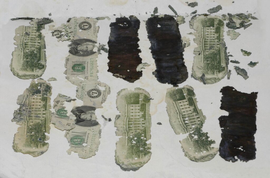 FBI photo, db cooper, money