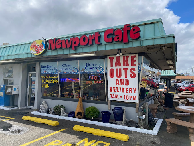 Sink Your Teeth Into An 8 Pound Burger At This Unassuming Cafe On The Oregon Coast
