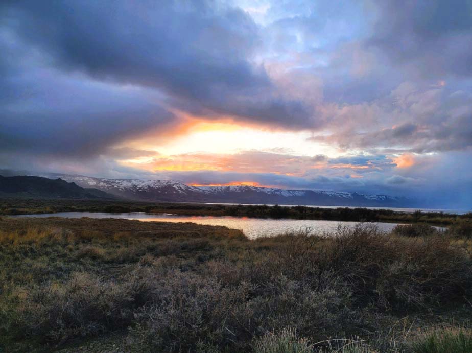 Discovering Tranquility at Summer Lake Hot Springs in Oregon