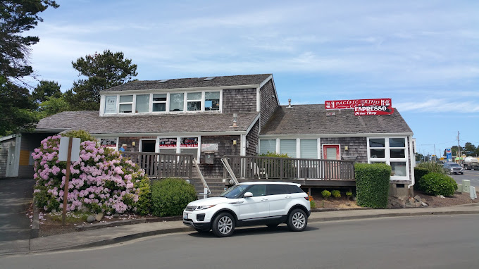 The Best Darn Bagels on the Oregon Coast Can be Found at This Popular Coffee Shop