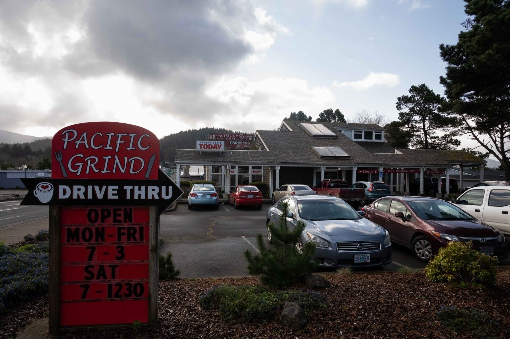 Pacific Grind Cafe in Lincoln City: Menu, Hours & What to Order