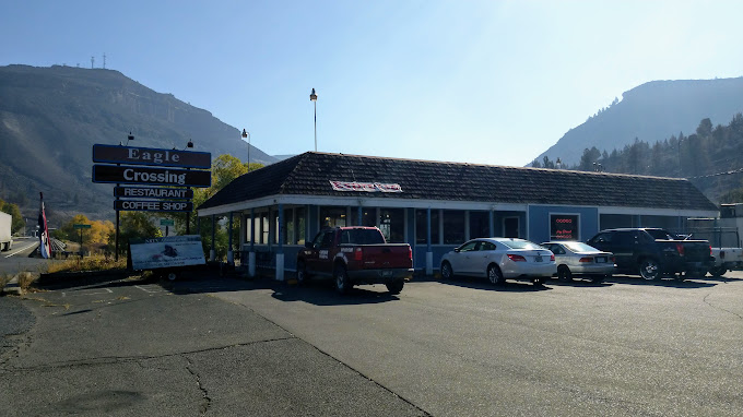 IMAG1002 eagle crossing restaurant in oregon