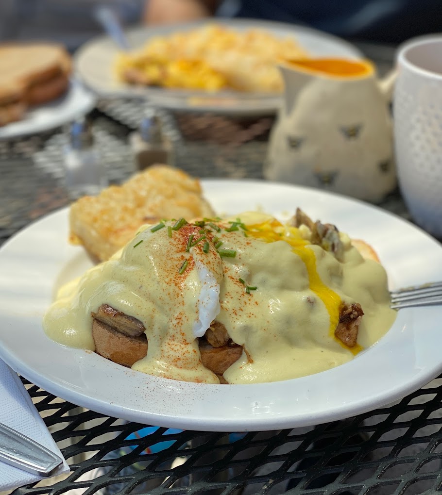 Eggs bennie