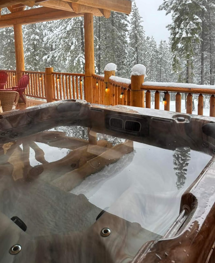 red cone lodge, central oregon, crescent lake, best bed and breakfast, family getaway, romantic getaway, recovery retreats, romantic cabin, forest bathing, things to do, adventures, that oregon life, airbnb, best lodging in oregon, where to stay, things to do, bend, crater lake, odell lake