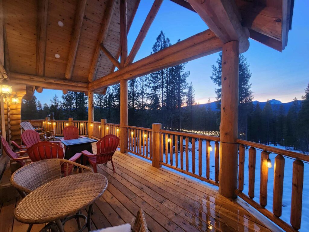 red cone lodge, central oregon, crescent lake, best bed and breakfast, family getaway, romantic getaway, recovery retreats, romantic cabin, forest bathing, things to do, adventures, that oregon life, airbnb, best lodging in oregon, where to stay, things to do, bend, crater lake, odell lake,