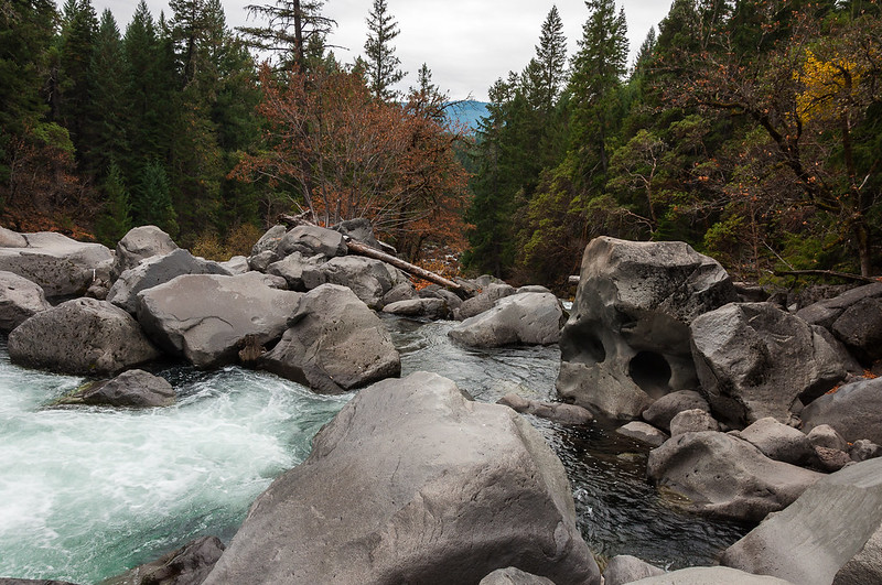 Avenue of the boulders. There are huge boulders in the river.