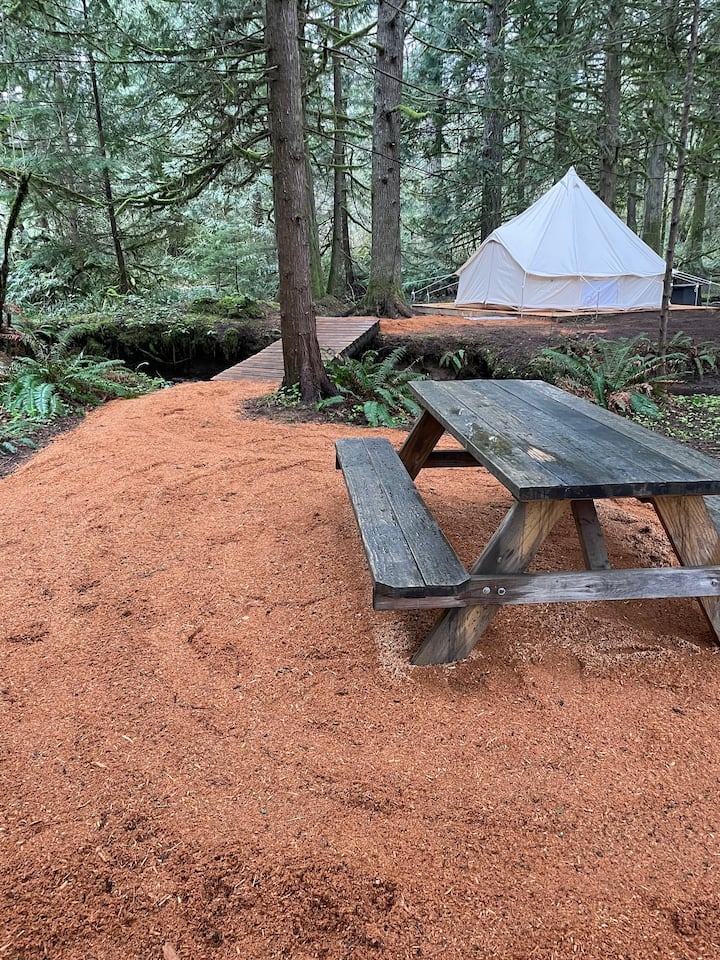 picnic table