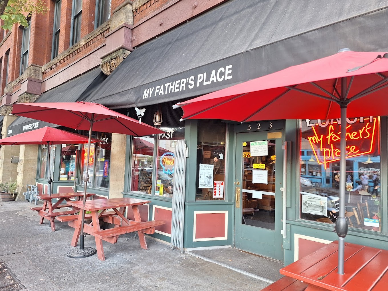Enjoy All-Day Breakfast at this Charming Diner in Oregon, Where the Coffee Is Always Fresh