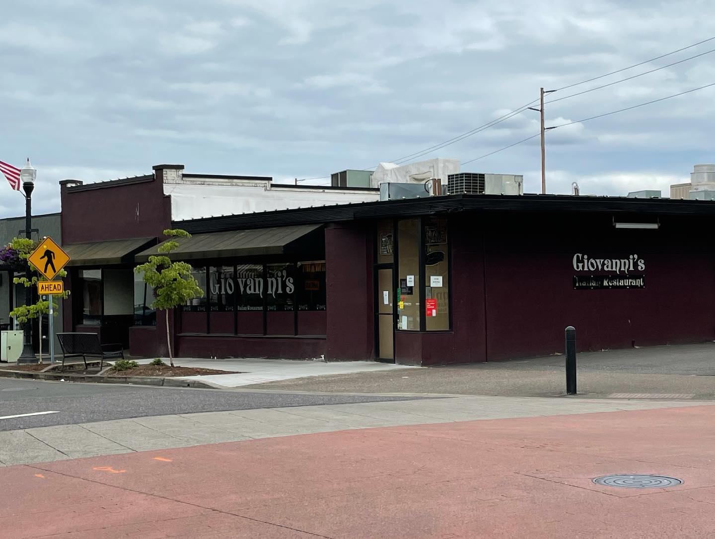 Photo via the Giovanni’s Facebook page. The exterior of Giovanni's Restaurant in Beaverton, Oregon.