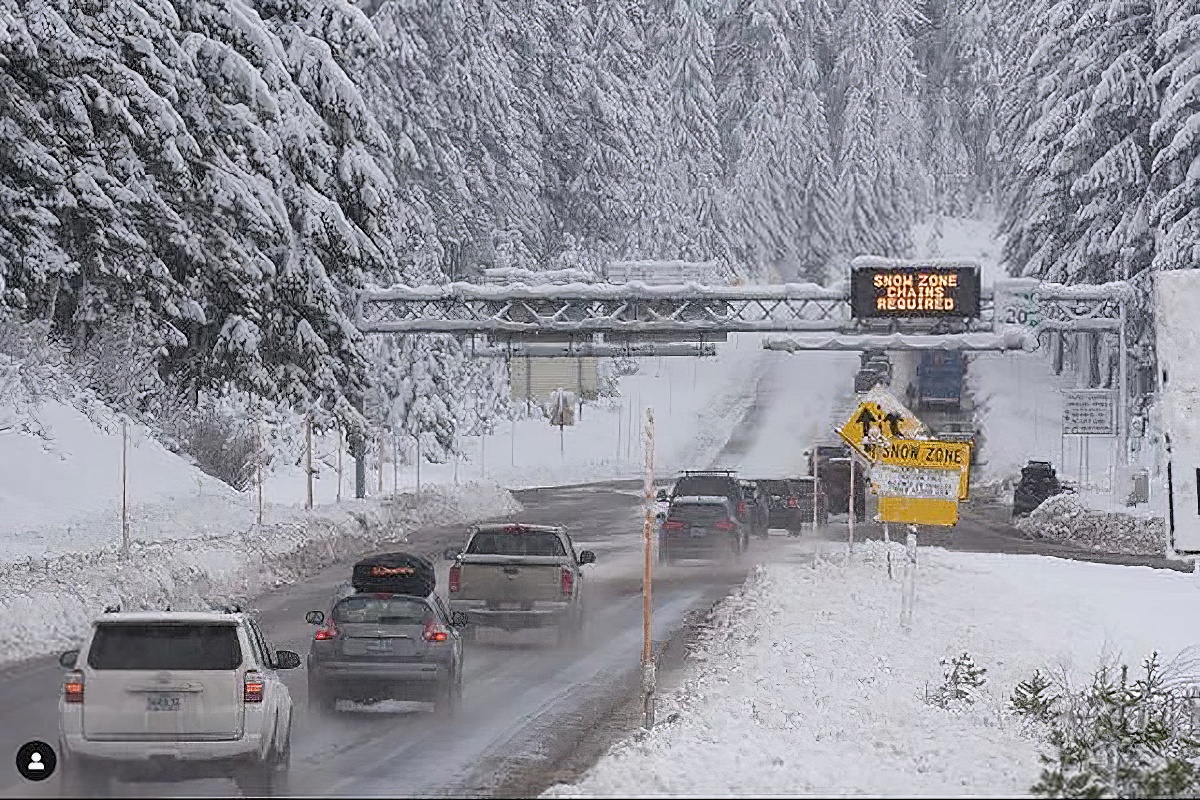 odot snow cascades snowstorm in Oregon