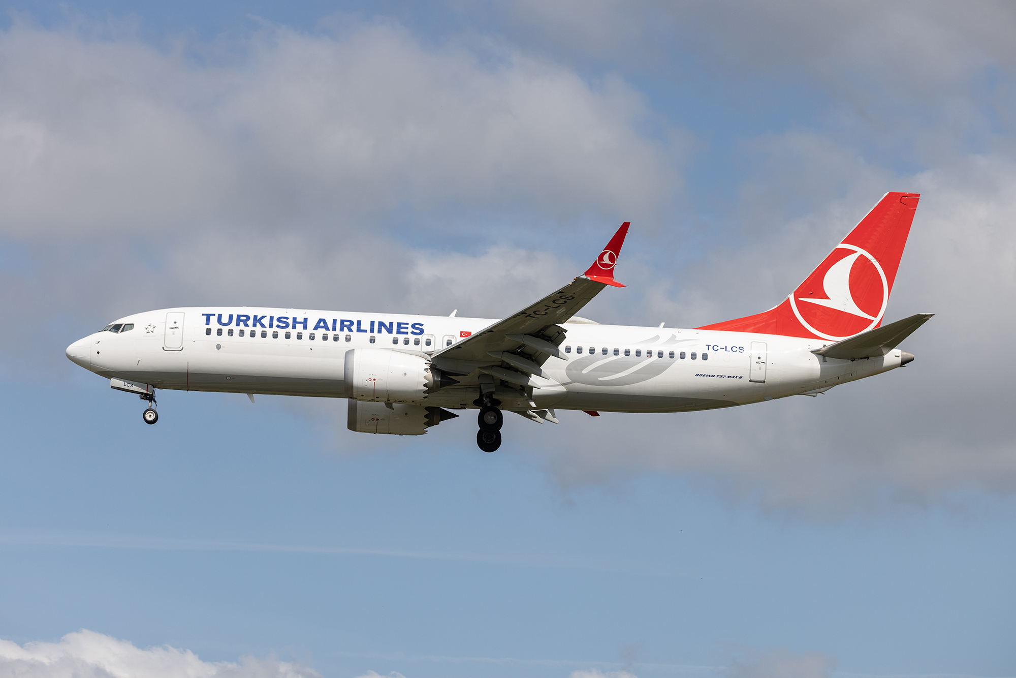 Hamburg,,Germany,-,July,17,,2022,-,Turkish,Airlines,(tk Turkish Airlines