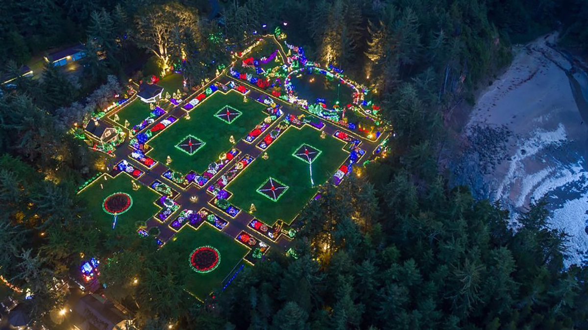 e1adb7eb-26db-4d93-9100-7d925070 Holiday Lights at Shore Acres State Park