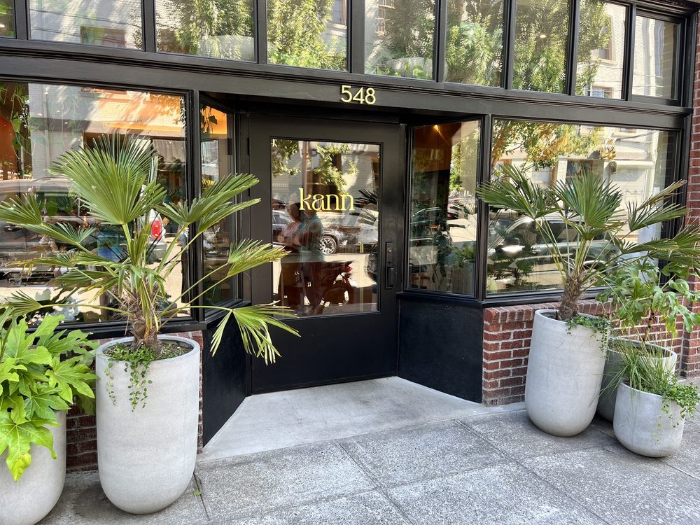 Featured, Angelique H. Yelp kann restaurant