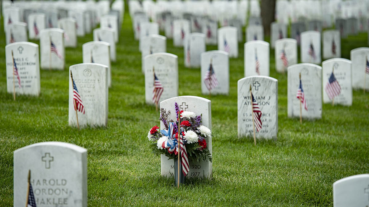 memorial_day Memorial Day Gravestones