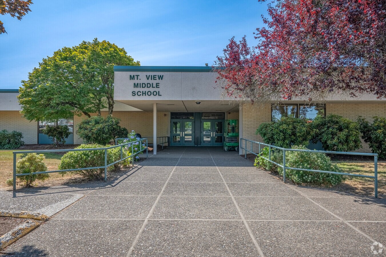 mountain-view-middle-school-beav