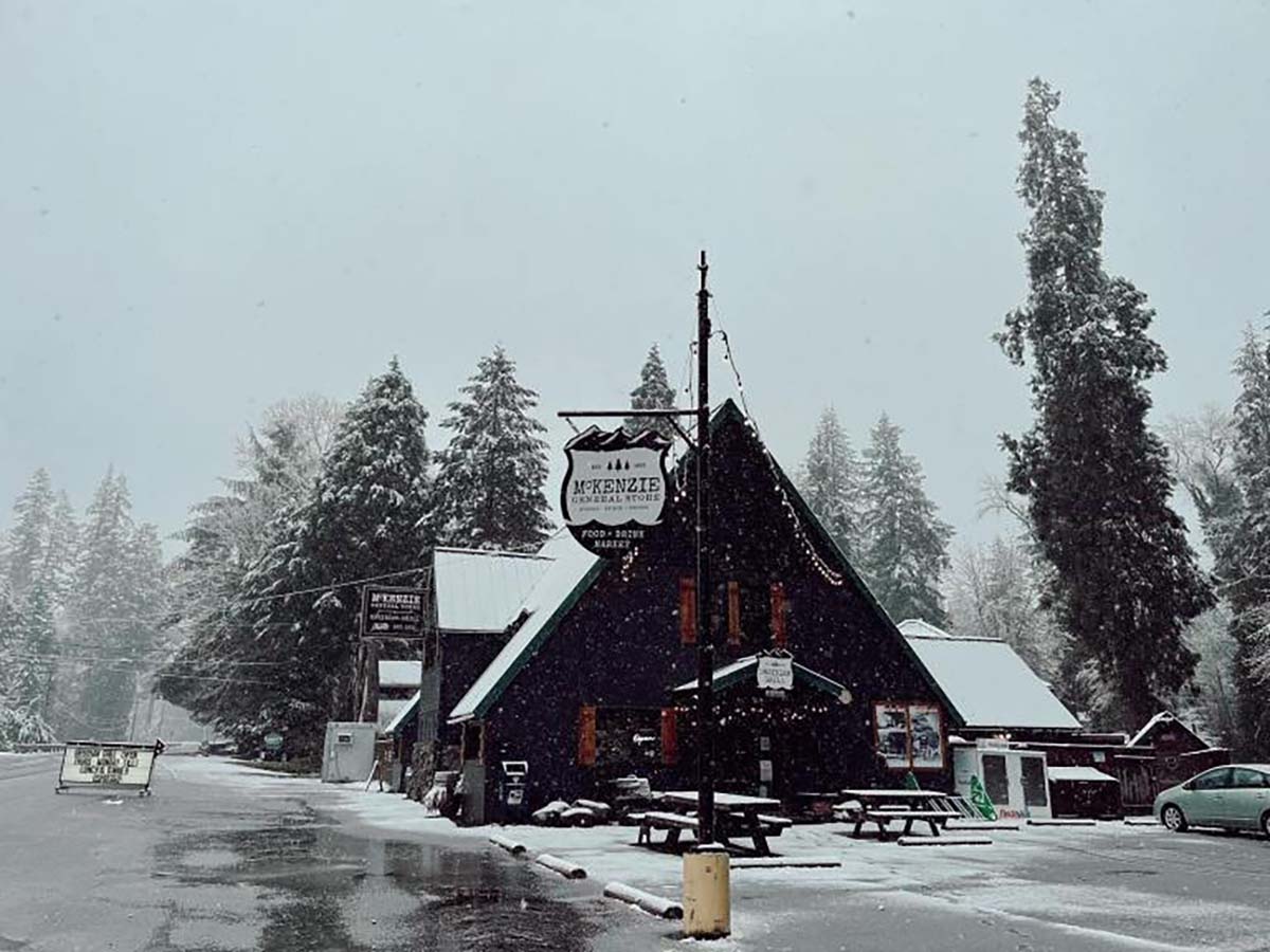 mckenzie_General_Store Mckenzie General Store on the Mckenzie River in Oregon