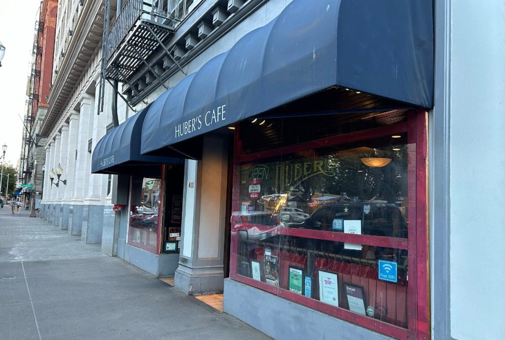 Huber's Cafe, Oldest Restaurant in Oregon, Portland History, Good eats, where to go, best dinners, spanish coffee, famous turkey, underground restaurant, speakeasy, 1879