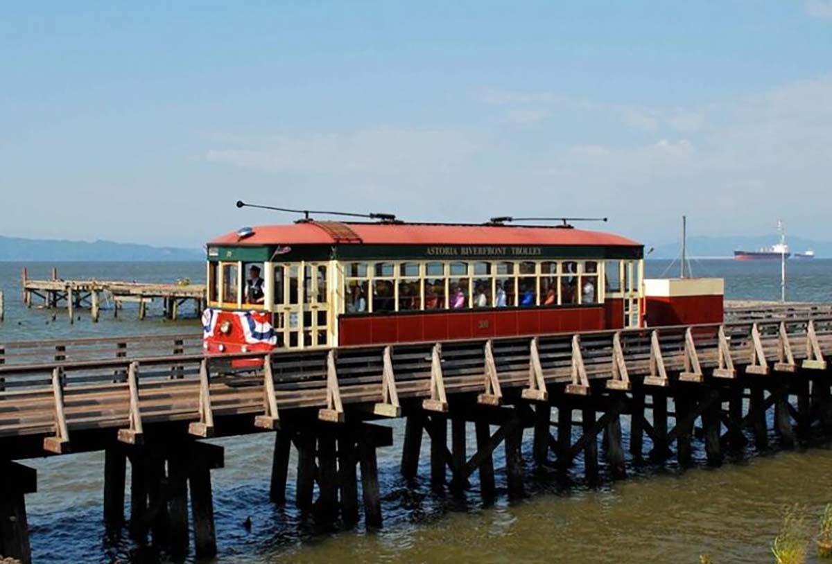 astoria_trolley Astoria Trolley