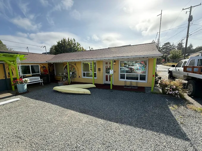 Itty Bitty Inn in North Bend, Oregon