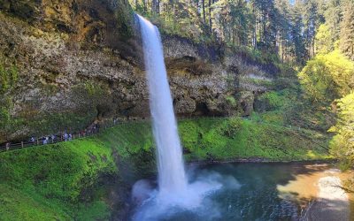 This Stunning Oregon Park Boasts 10 Waterfalls and Endless Spring Beauty